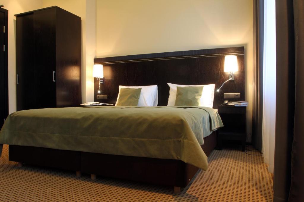 Hotel Fado Spa & Restaurant Świdnica Værelse billede
