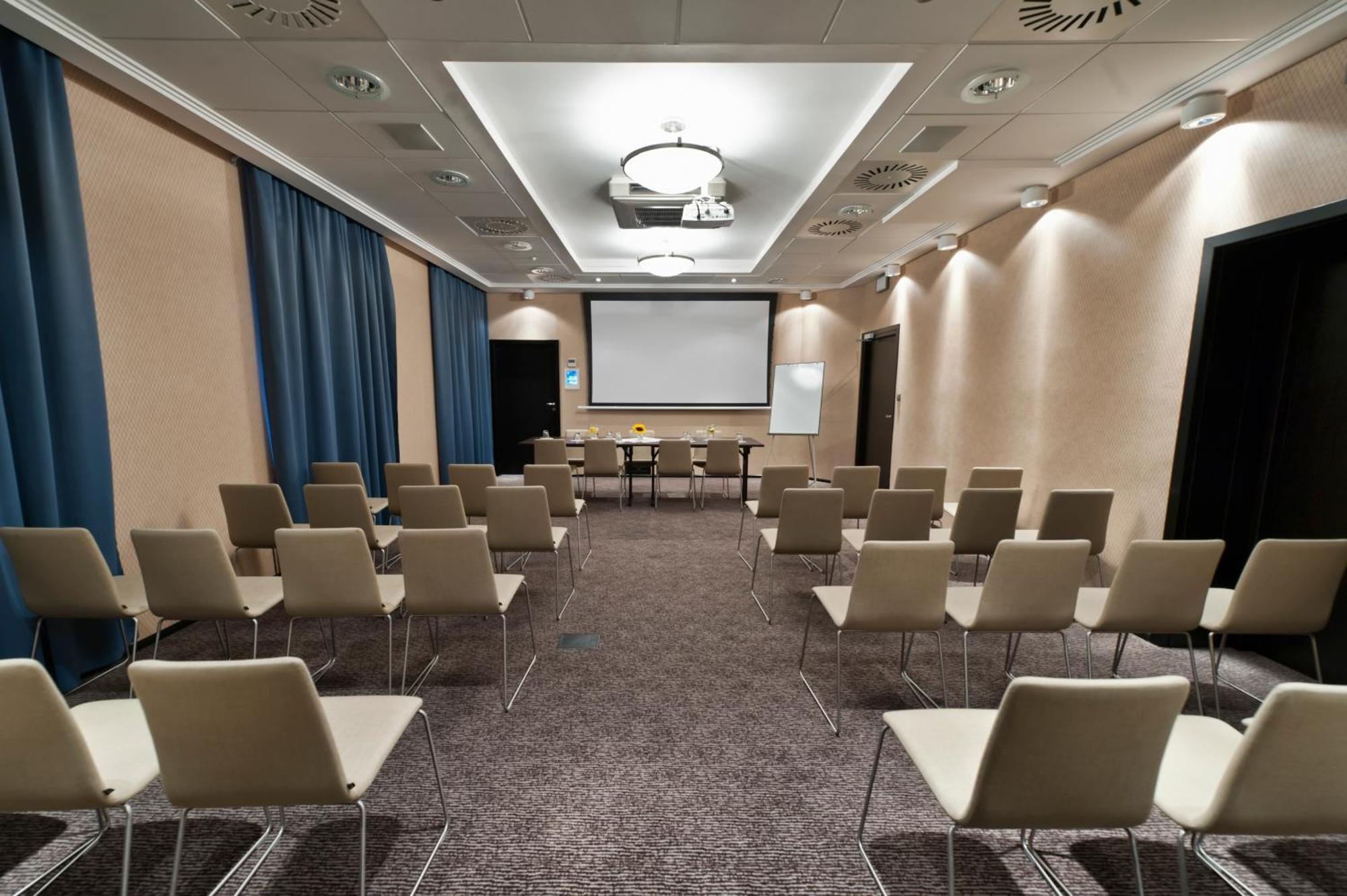 Hotel Fado Spa & Restaurant Świdnica Eksteriør billede