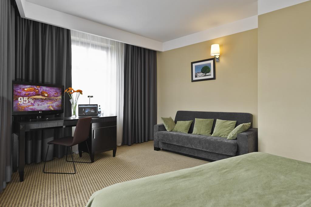 Hotel Fado Spa & Restaurant Świdnica Eksteriør billede