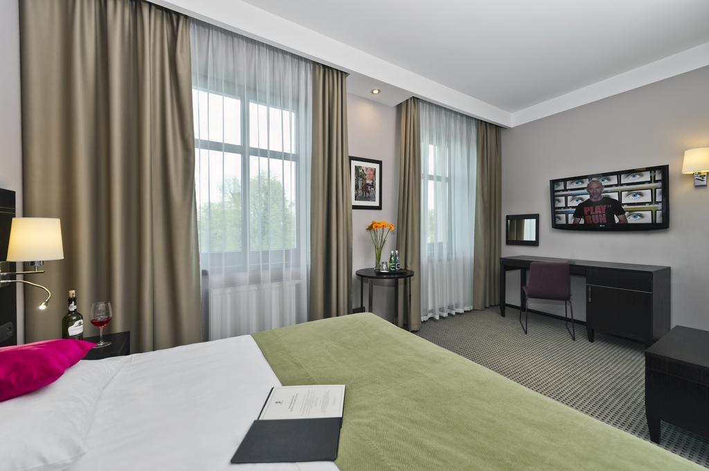 Hotel Fado Spa & Restaurant Świdnica Eksteriør billede